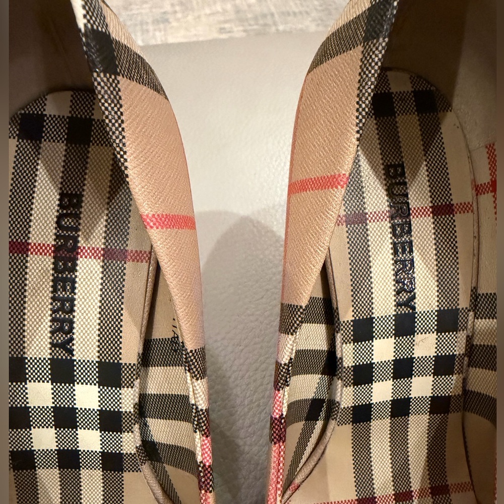 Burberry Beige & Black Check Pointed Toe Heels | EU 36.5 | Authentic - Picture 6 of 7